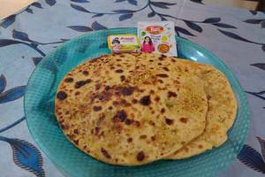 Aloo Pyaz Parantha Combo