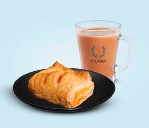 Ginger Chai - Uniflask + Masala Veggie Puff