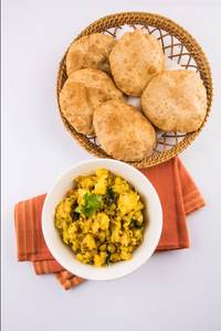 Podi [10 Pieces]+Aloo Sabji Dry+Pickle+Chutney