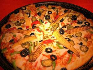 Baby Corn Veg Pizza
