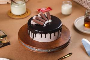 Choclate Kitkat  Cake