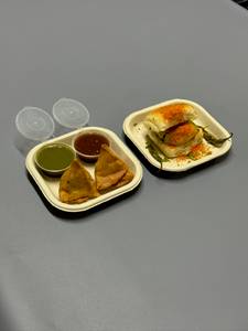 Vada Pav & Samosa