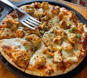 Makhani Paneer Pizza [Medium]