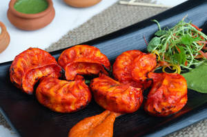 Tandoori Veggie Momos