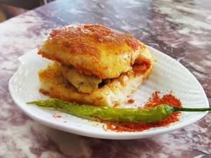 Amul butter vada pav