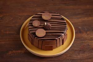 Belgian Chocolate Mousse Cake [Pure Eggless Cake]