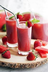 Strawberry fresh juice