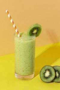 Kiwi smoothies