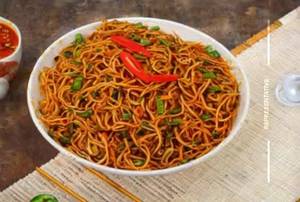 Veg sezwan hakka noodles
