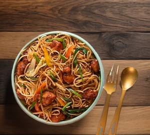 Schezwan chicken noodles