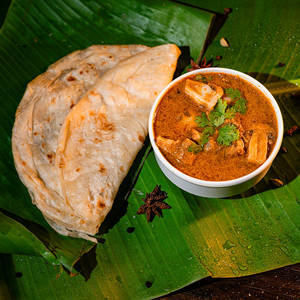 3 Parotta With Mushroom Curry [Serves 1]