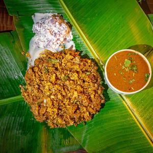 Egg Kothu Parotta [Serves 1]