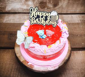 Eggless Strawberry Cake {500Gm}