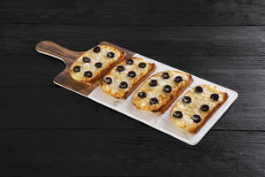 Supreme Garlic Bread