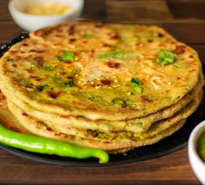 Hari Mirch Paratha 