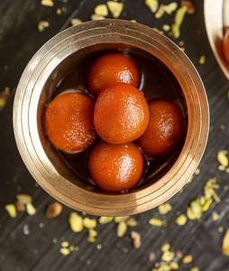 Gulab Jamoon [4 Pieces]