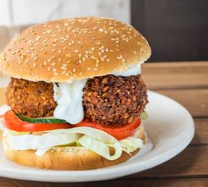 Falafel burger