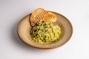 Spaghetti Mushroom Florentine Pasta (non-veg.)