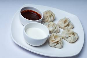 Chicken Cheese Momos    5 Pcs