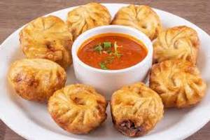 Vegetable fried momos [6 pieces]