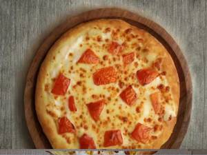 Onion Tomato Pizza