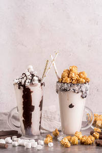 Premium Cookies N Cream Shake