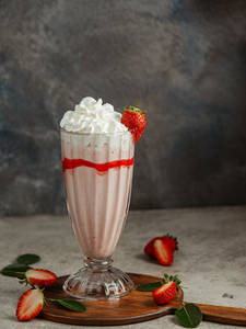 Premium Strawberry Chocolate Shake