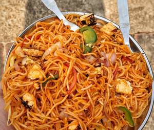 Veg Singapori Chowmein