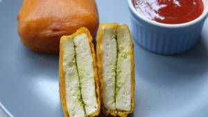 Crispy paneer pakoda