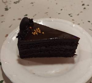 Royal Chocolate Pastry