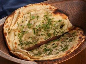 Hari Mirchi Paratha