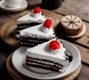 Black Forest Pastries (3 pcs)