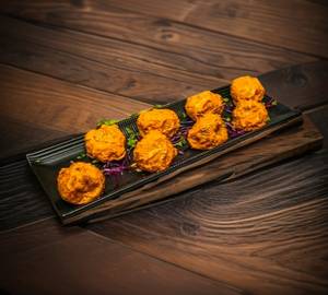 Classic Paneer Cocktail Fried Momos [8 Pcs]