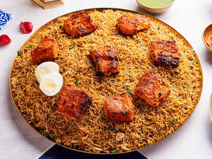 Fish Kabsa Rice (6 Pieces)