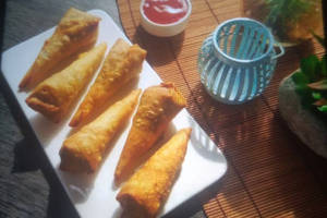 Chinese Roll (100 Grams)