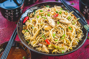 Wow Double Egg Hakka Noodles