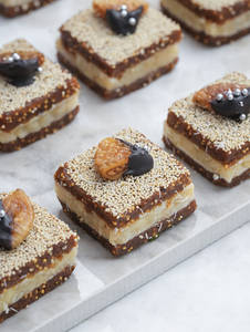 Macadamia Fig Royale