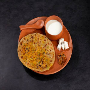 Paneer Paratha With Curd