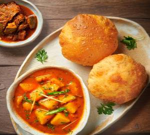 Aloo Ki Sabji Puri(6puri)