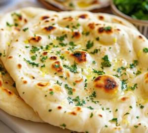 Garlic Naan (Butter)