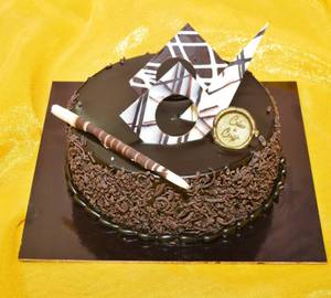Chocolate Surprise Cake Half Kg