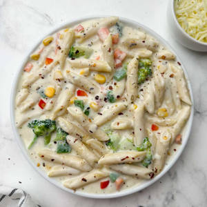 White Sauce Chicken Pasta
