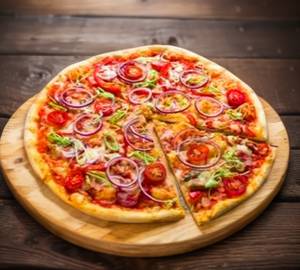 Onion pizza