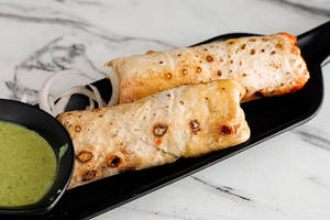 Achari Mushroom Tikka Roll