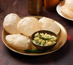 4 Luchi [Large] with Niramish Sada Alur Torkari [250 ml]