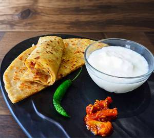 2 aloo parath curd