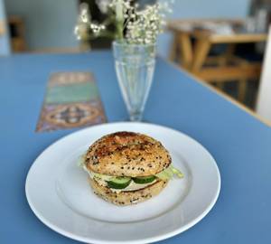 Bagel Classic New York Style