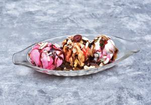 Dry Fruit Salad with Ice Cream