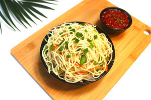 Veg Hakka Noodles[800ml]
