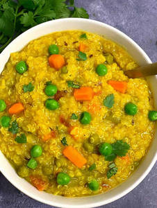 Veg Khichdi With Curd